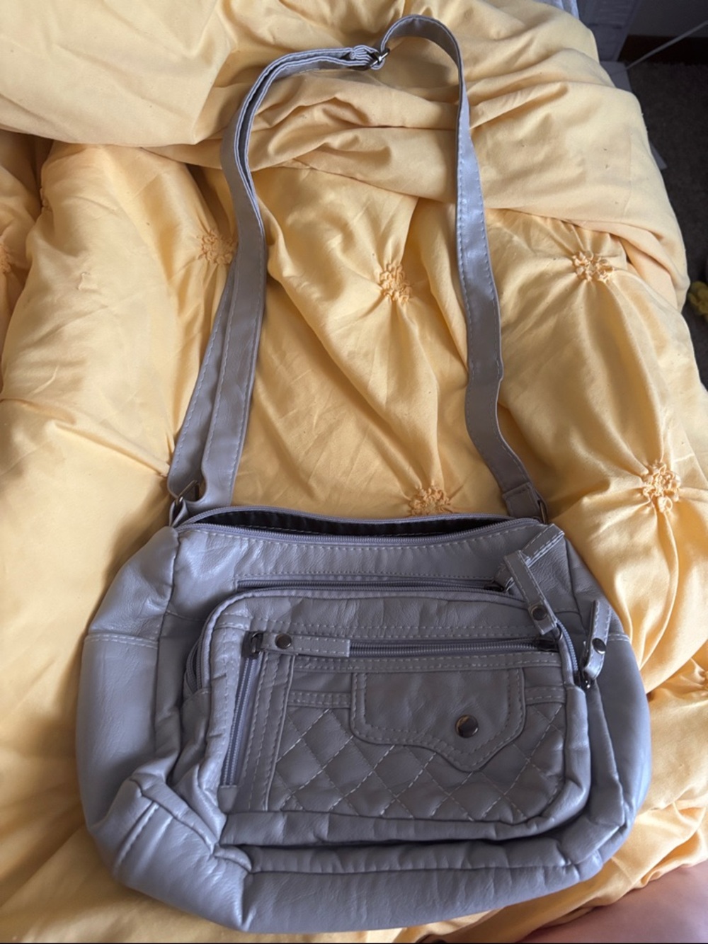 Everyday Quilted Crossbody Bag in Light Gray